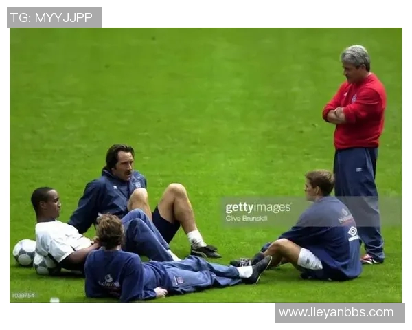 中场休息时间的战略调整与球员恢复对比赛结果的深远影响分析