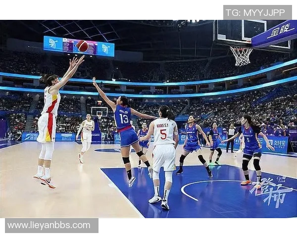 亚运会特别报道：成都篮球队如何在挑战中实现历史性突破与辉煌成就