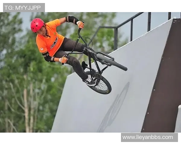 极限运动的魅力与挑战:深圳极限运动队的比赛经验全揭秘 极限运动的魅力与挑战:深圳极限运动队的比赛经验全揭秘